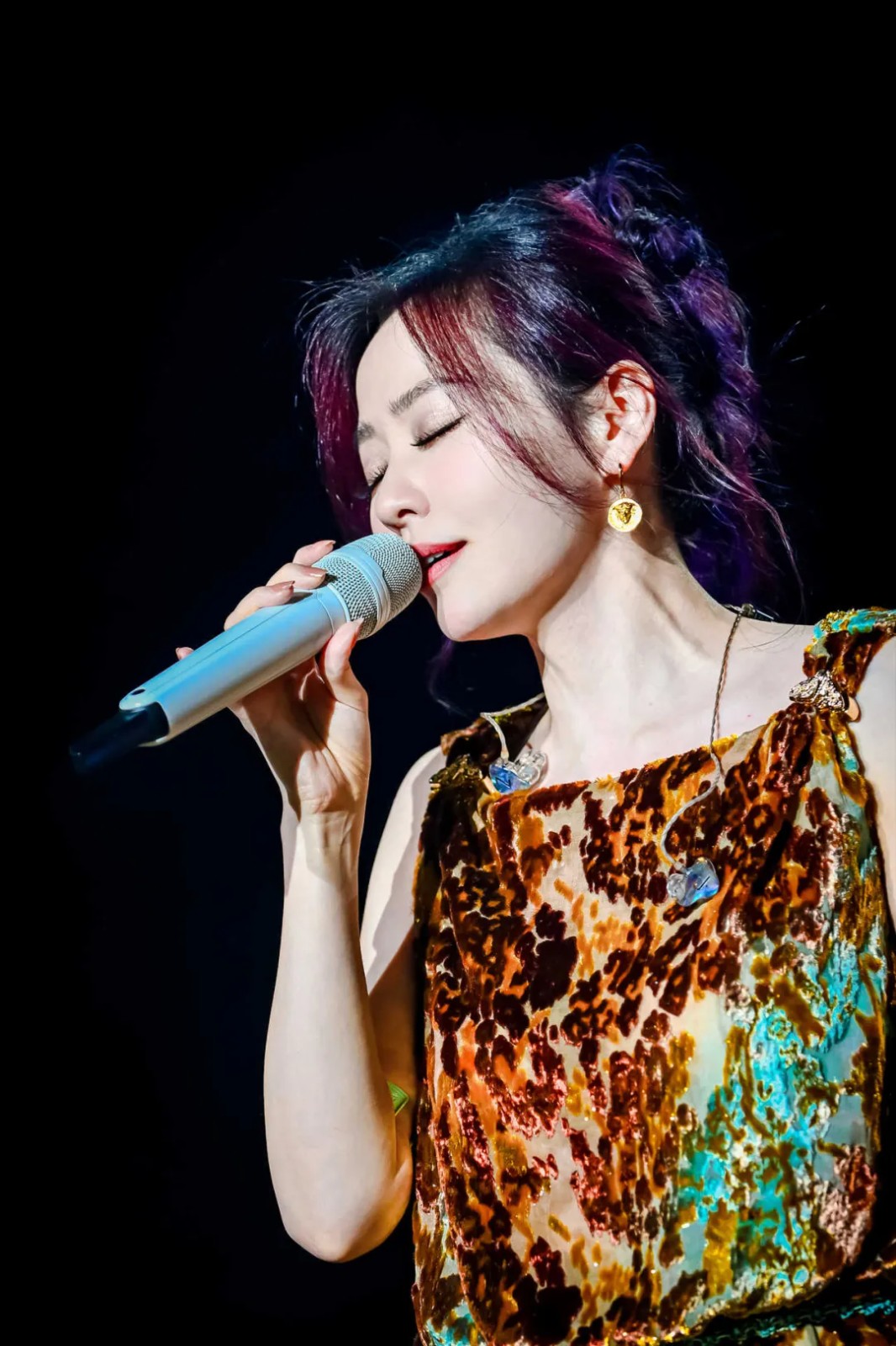 音樂盛宴，綿陽不眠夜！張靚穎領(lǐng)銜眾星，2.5萬+觀眾共襄盛舉！