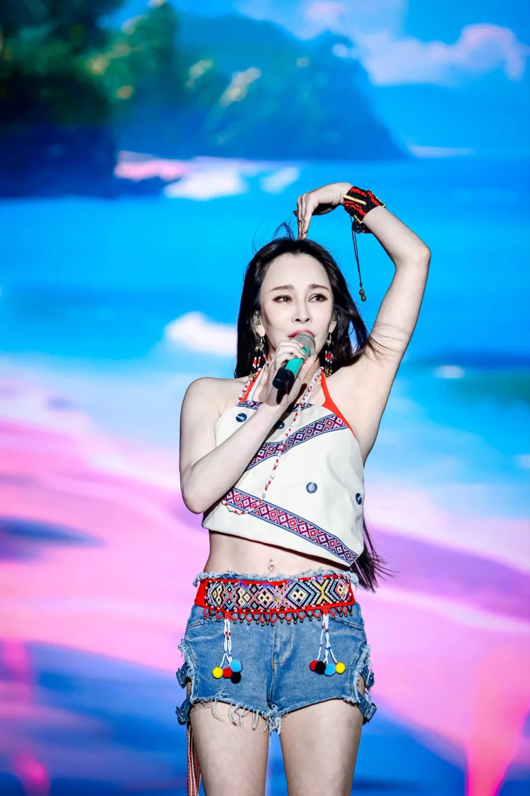 音樂盛宴，綿陽不眠夜！張靚穎領(lǐng)銜眾星，2.5萬+觀眾共襄盛舉！