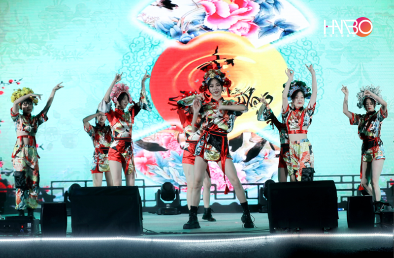 演藝策劃-雅之軒演出現(xiàn)場(chǎng)開(kāi)場(chǎng)舞 演藝策劃-雅之軒演出現(xiàn)場(chǎng)開(kāi)場(chǎng)舞